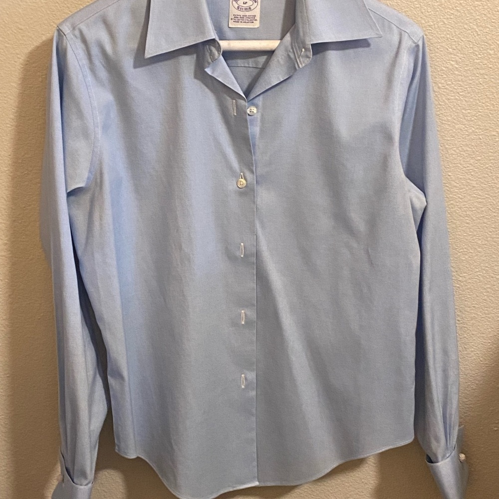 Brooks Brothers woman’s blouse, semi-fitted 6 petite non-iron, French knot cuffs